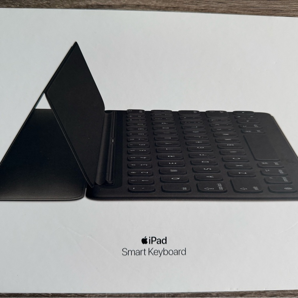 Apple iPad Smart Keyboard, Model A1829